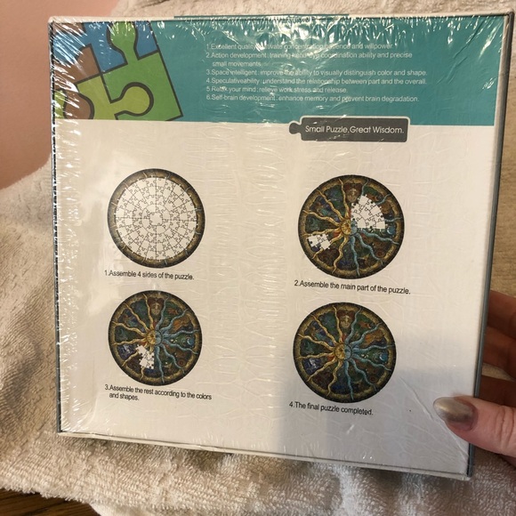 Signs of Zodiac 500 piece round jigsaw puzzle - Picture 5 of 5